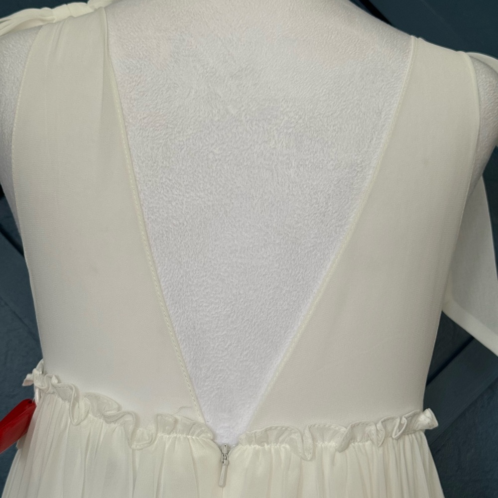 Mac Duggal White Wedding Dress - Picture 11 of 16